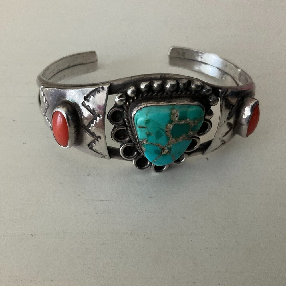 Vintage Native American turquoise and coral silver bracelet - Artisanal
